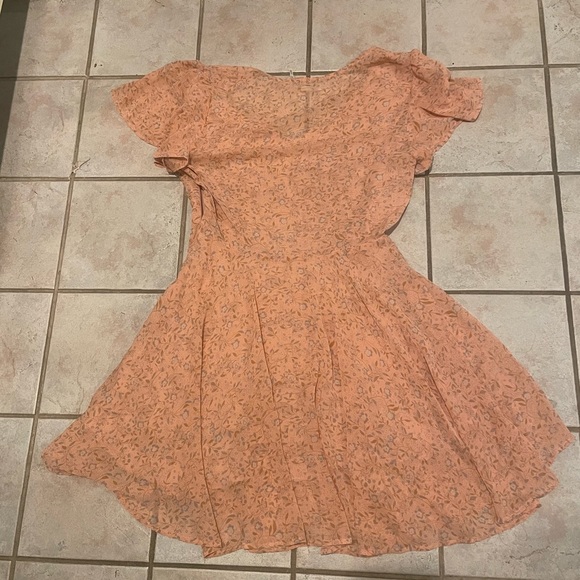 Kimchi Blue UO Muted Coral Floral Dress - Picture 4 of 4